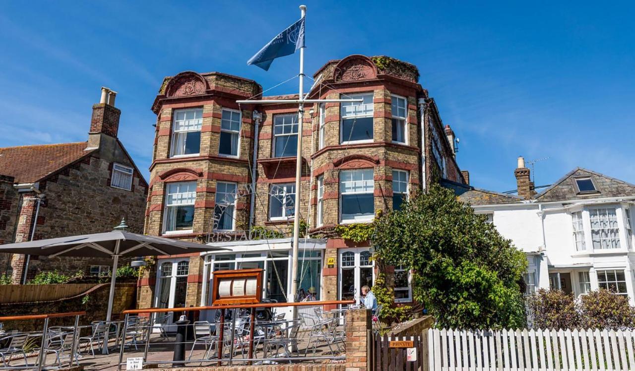 The Seaview Hotel And Restaurant Екстериор снимка